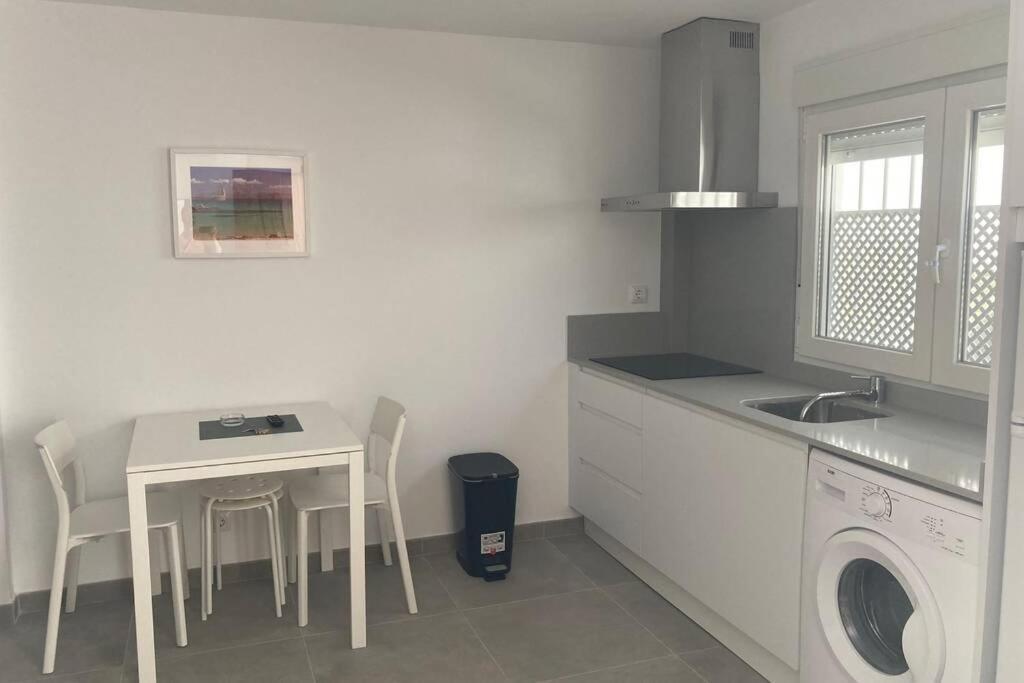 Loft Independiente A 150 Mtrs De La Playa Wifi Aire Acondicionado Tarifa Kültér fotó